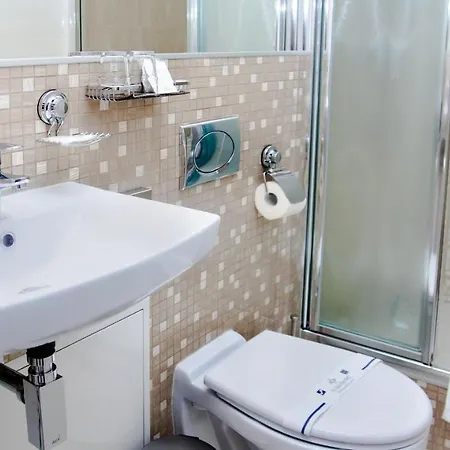 Leo Obchodna - Delux Apartament *