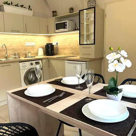 Leo Obchodna - Delux